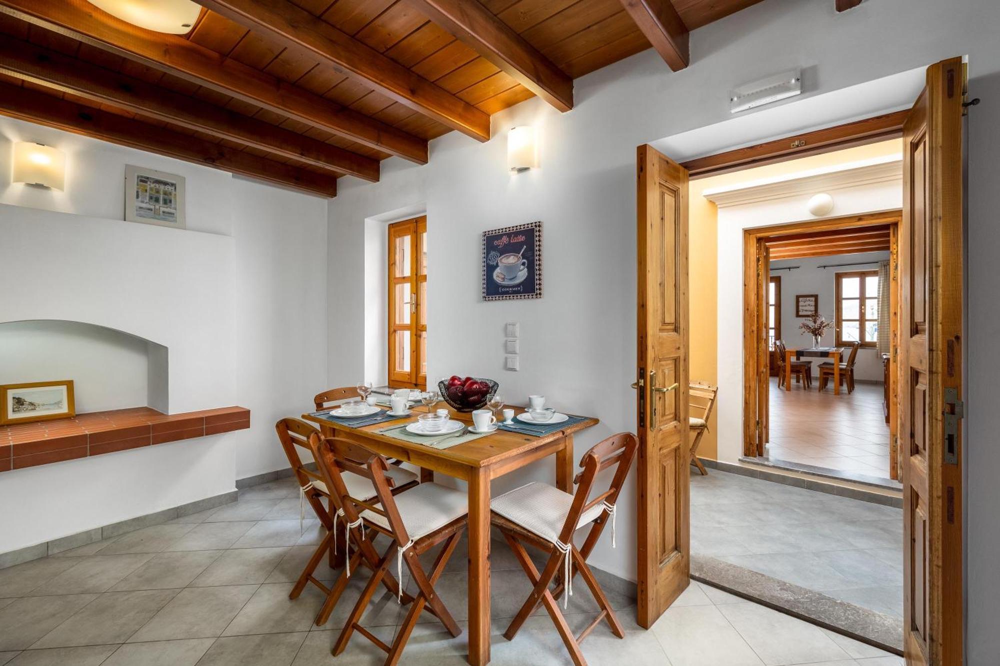 Over The Sea Apartments Сімі Екстер'єр фото