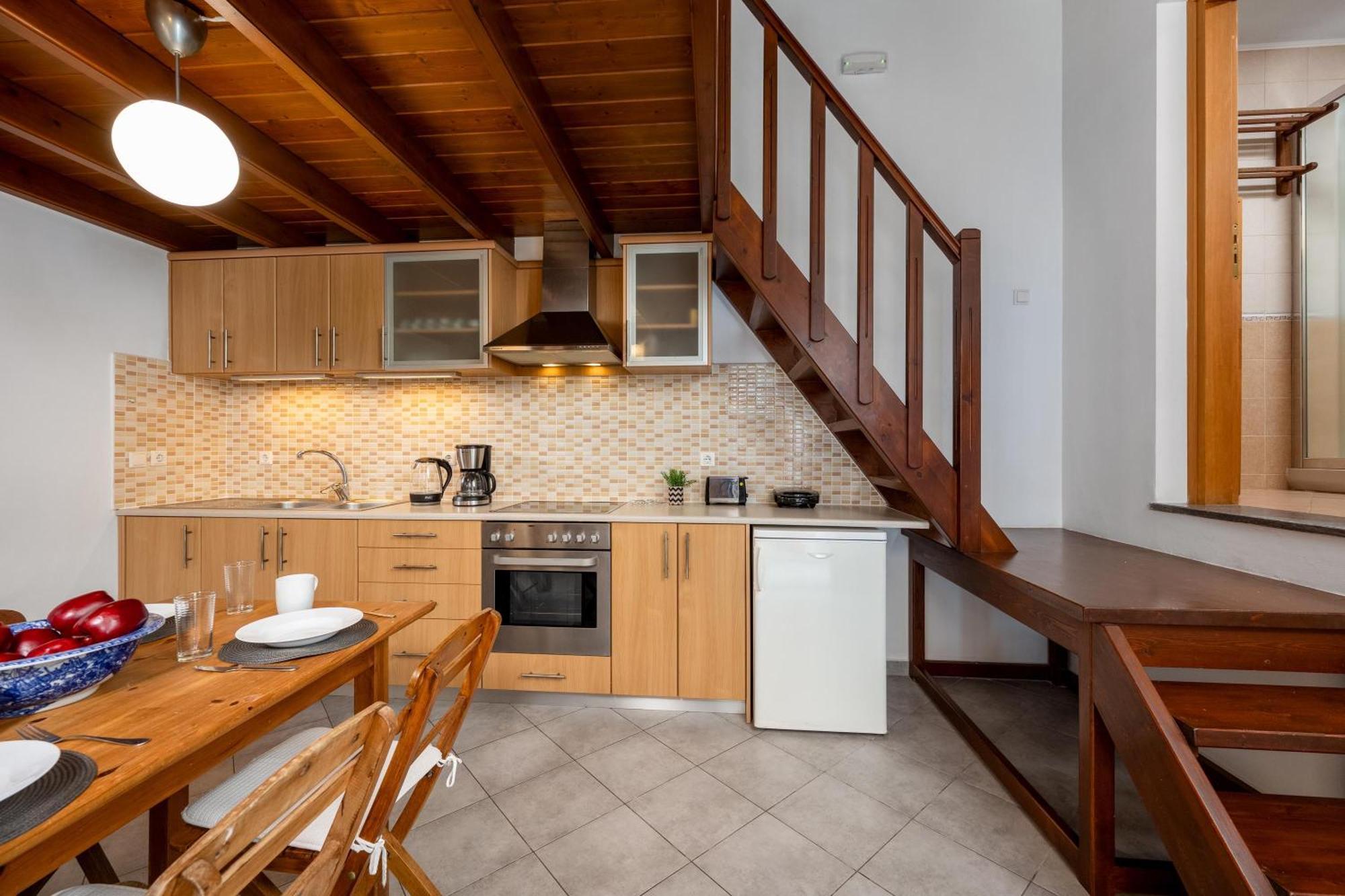 Over The Sea Apartments Сімі Екстер'єр фото